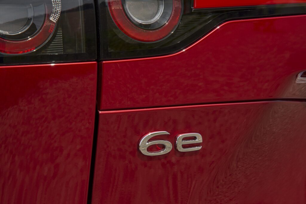 Emblema do Mazda6e elétrico