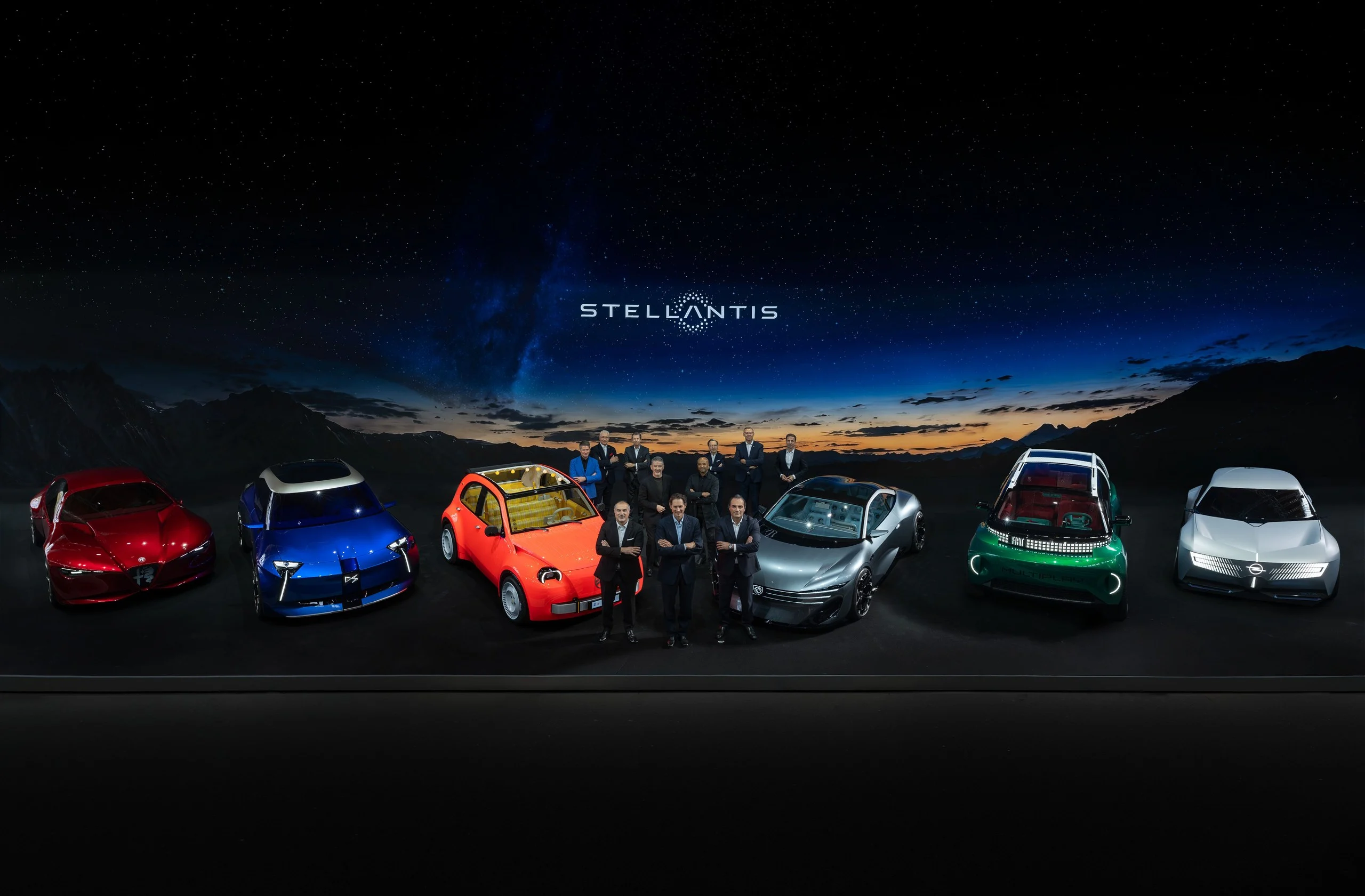 A Stellantis desvenda seis Concept Cars no evento “The Night Before” na véspera do Salão Automóvel de Paris