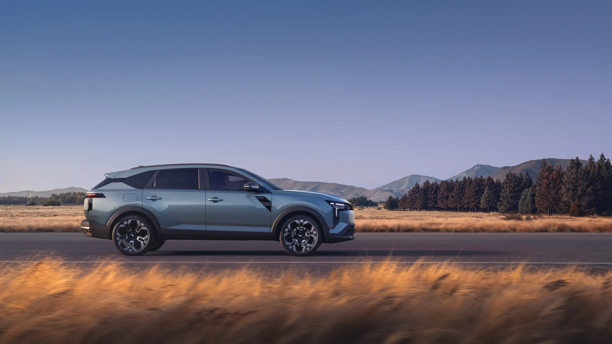 Abertura de encomendas Novo Dacia Striker