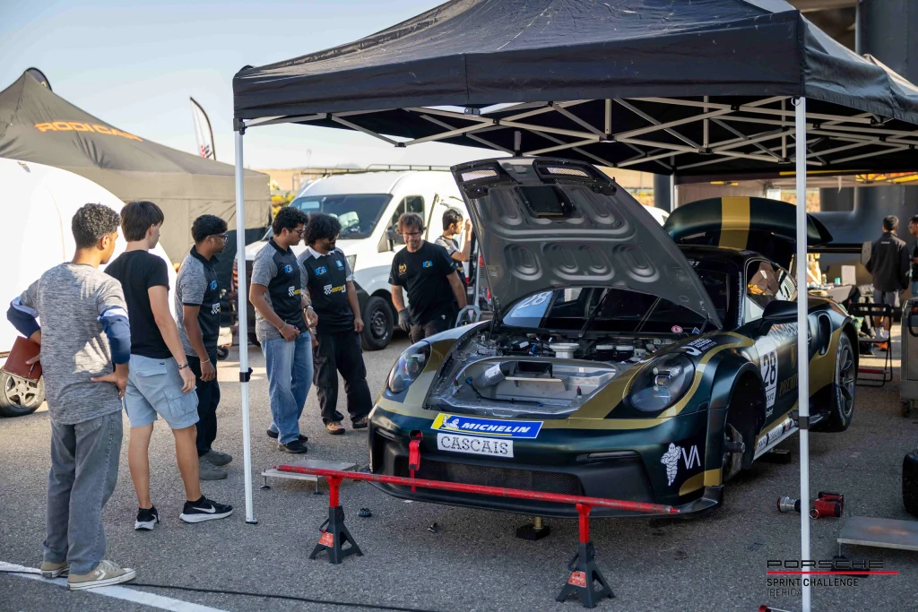 Da Índia aos circuitos europeus: Porsche Sprint Challenge Ibérica abre portas aos engenheiros do futuro – imagem 3