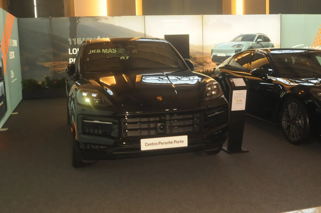 SALÃO AUTOMÓVEL HIBRIDO E ELECTRICO DO PORTO