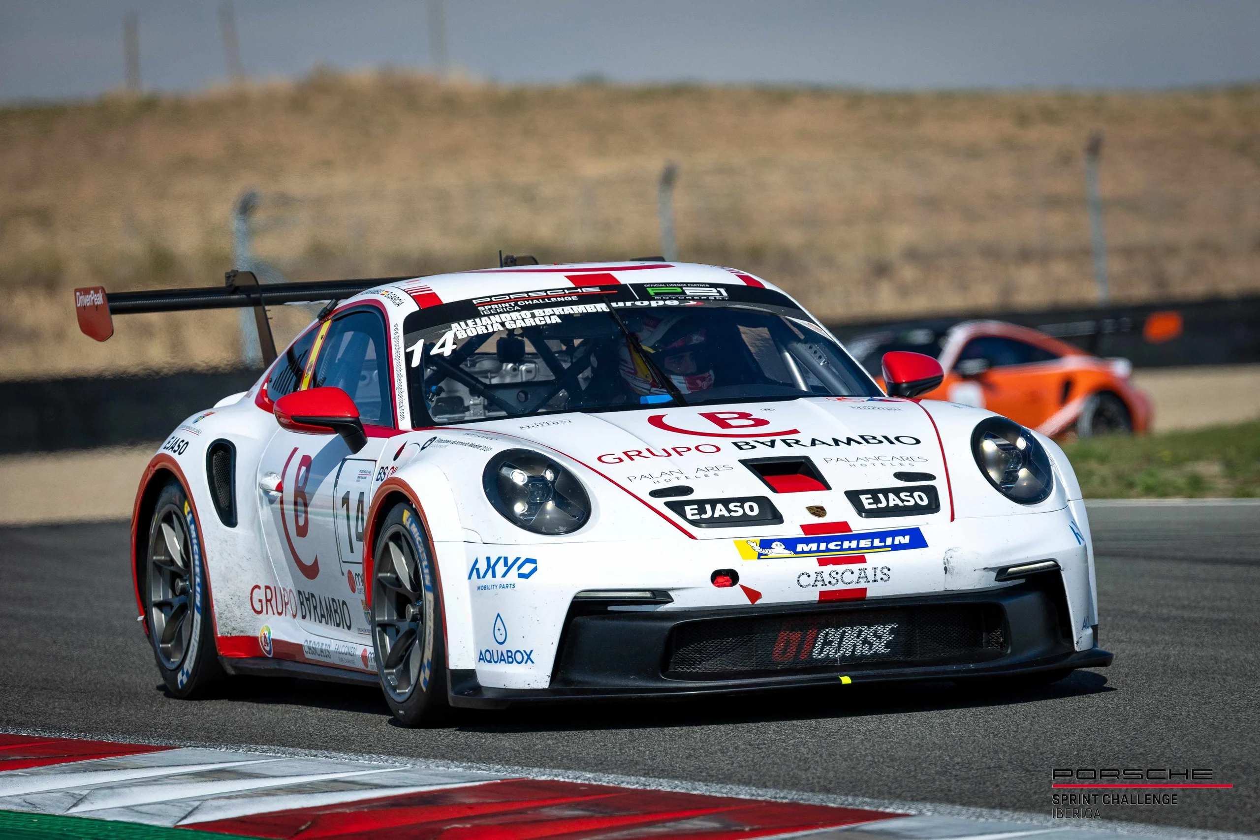 Grand Finale de luxo no Estoril: grelha musculada, quatro corridas e uma grande festa Porsche!