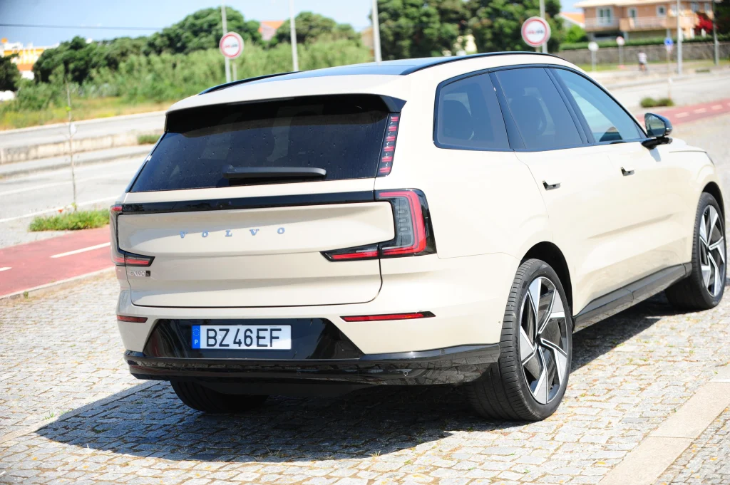 HOJE CONDUZIMOS – VOLVO XC 90 – O SONHO DUM VOLVO – imagem 2
