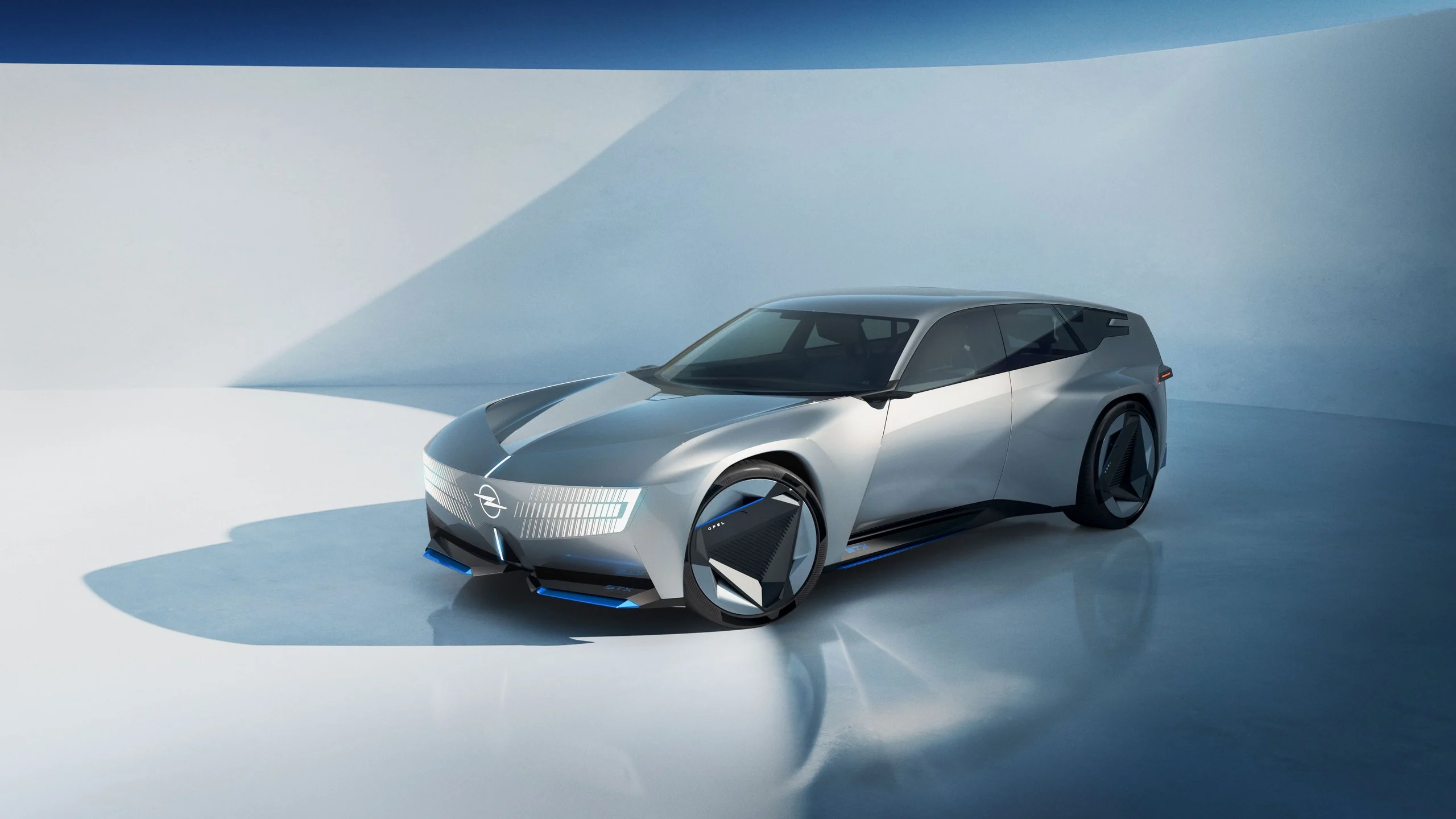Opel STX Concept: a visão de Rüsselsheim para a station wagon do futuro